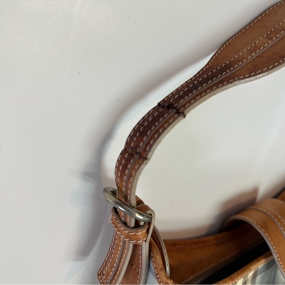 Burberry Nova Check Canvas Shoulder Bag - Picture 12 of 14